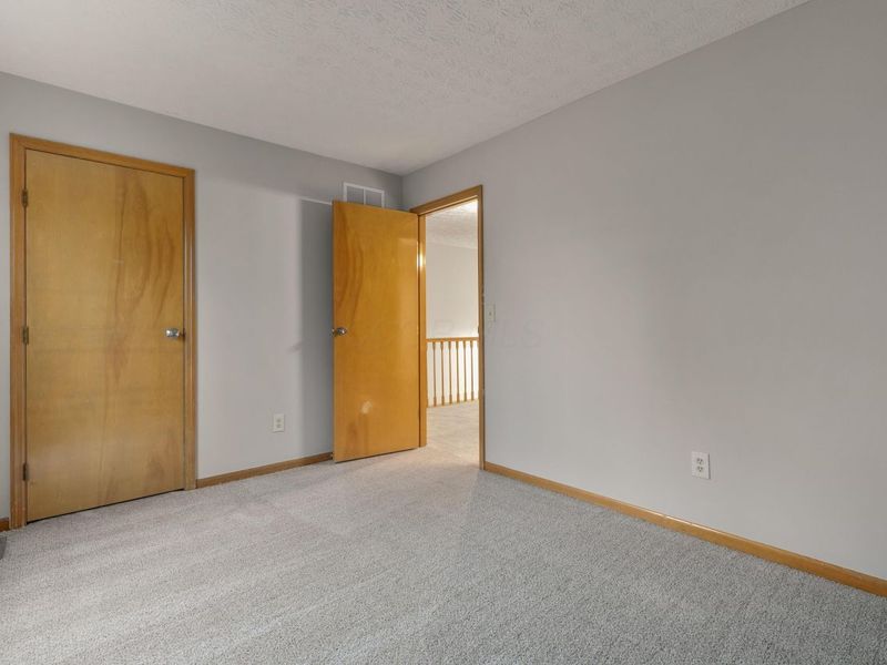 8100 Treebrook Lane, Westerville, OH 43081 Photo 32