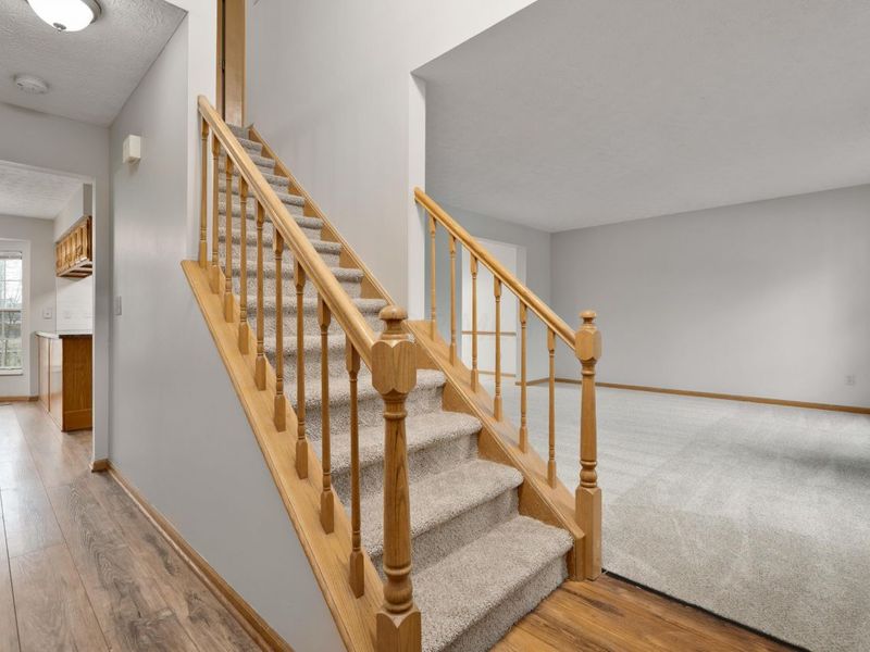 8100 Treebrook Lane, Westerville, OH 43081 Photo 5