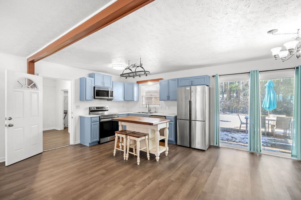 1115 Scott Dr.  Photo 10