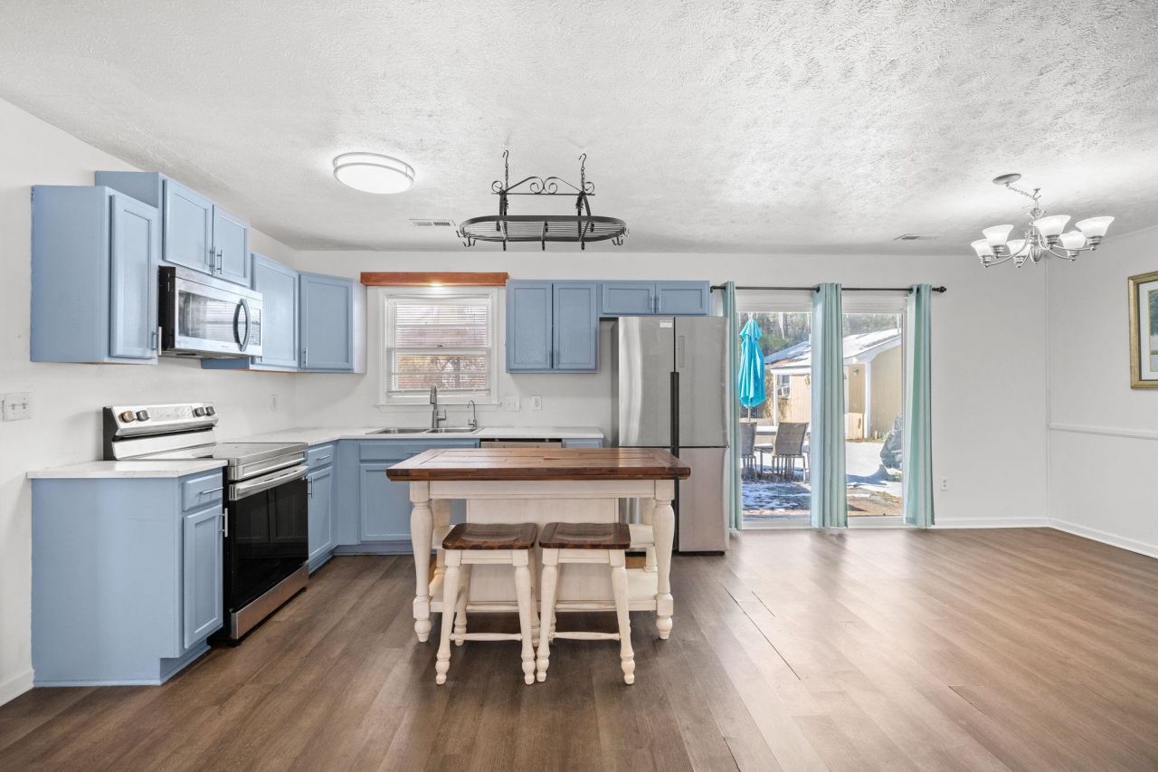 1115 Scott Dr.  Photo 11