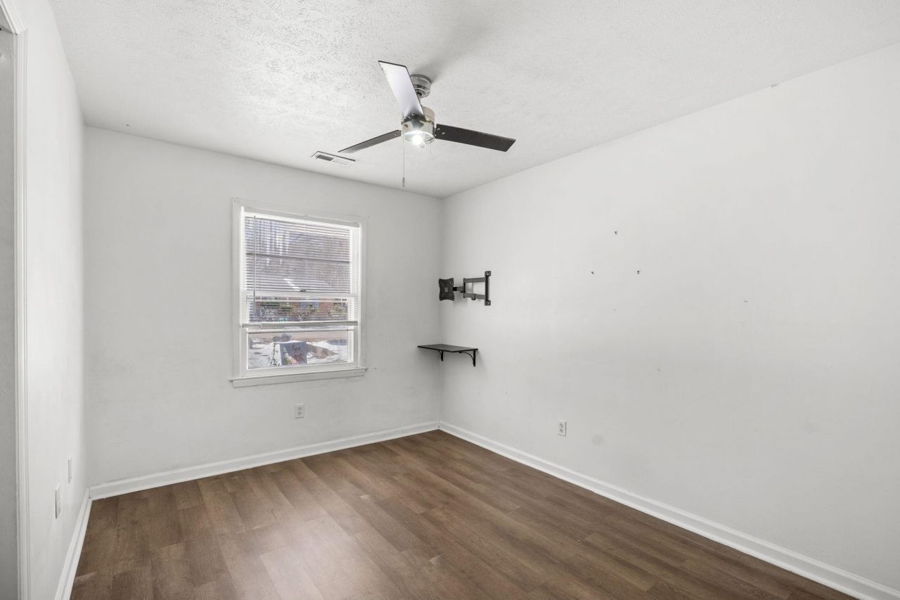 1115 Scott Dr.  Photo 13