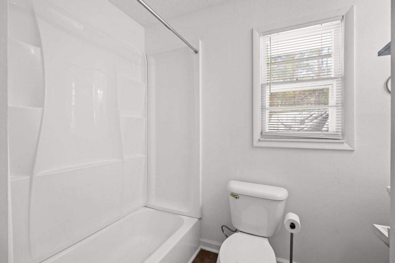 1115 Scott Dr.  Photo 17