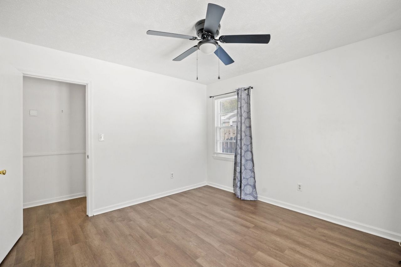 1115 Scott Dr.  Photo 24