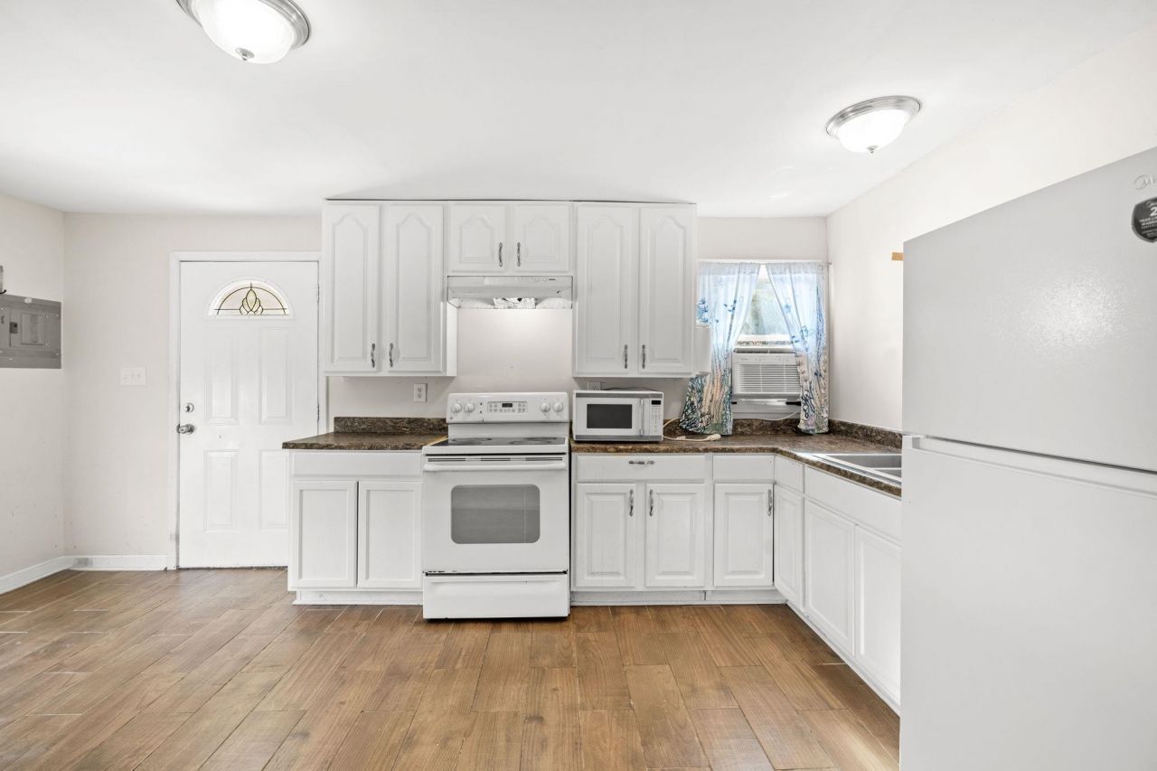 1115 Scott Dr.  Photo 32