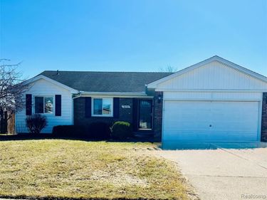 28720 Bingham Drive, Chesterfield Twp, MI 48047
