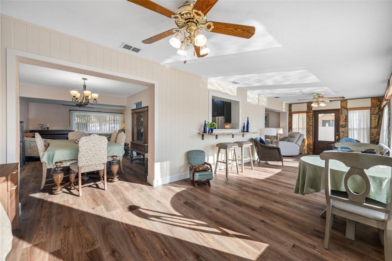 1822 Winchester Road N, Saint Petersburg, FL 33710 Photo