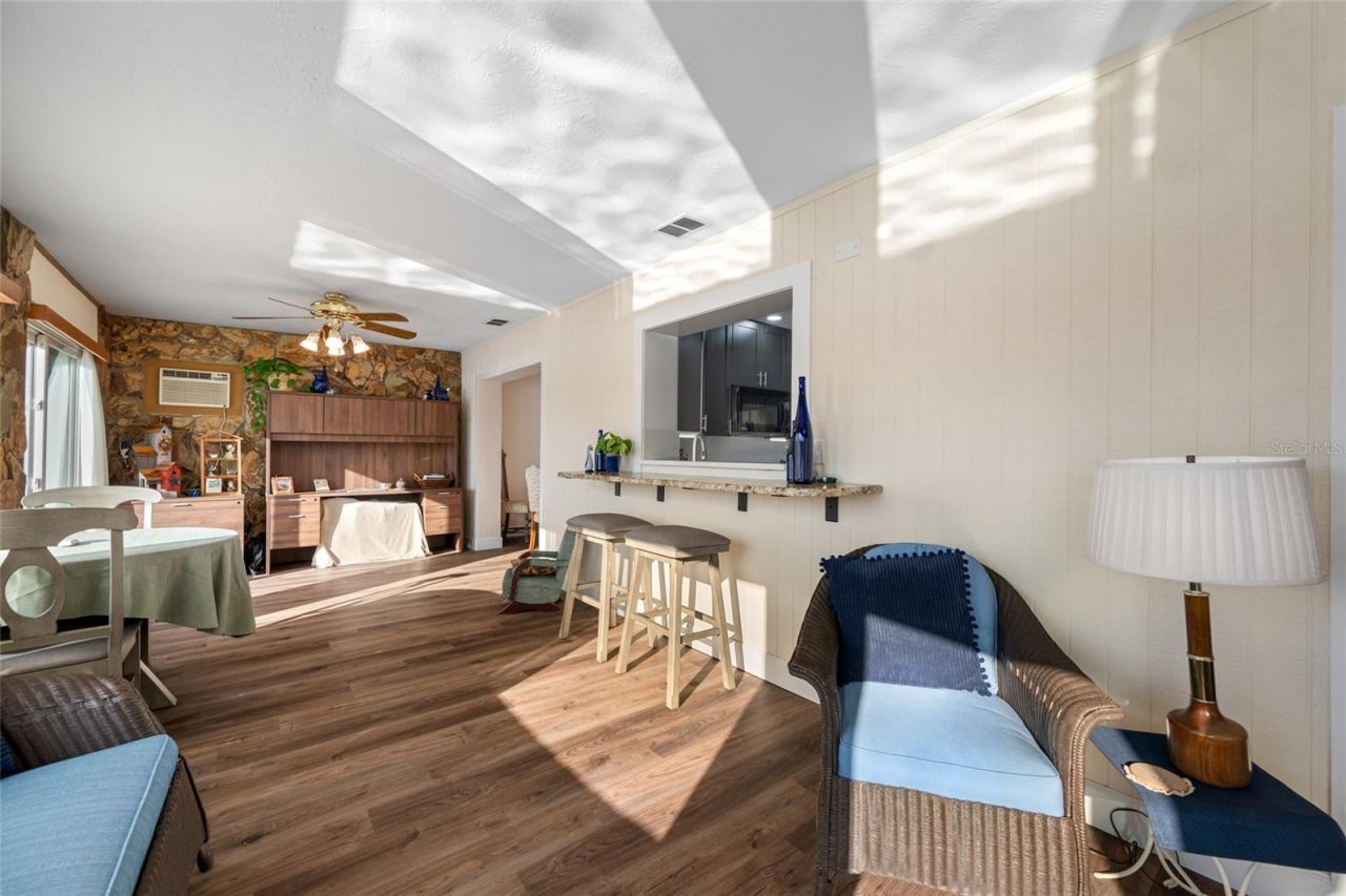 1822 Winchester Road N, Saint Petersburg, FL 33710 Photo