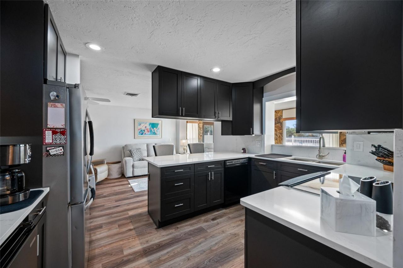 1822 Winchester Road N, Saint Petersburg, FL 33710 Photo