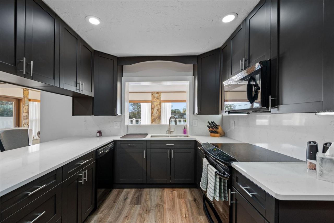 1822 Winchester Road N, Saint Petersburg, FL 33710 Photo