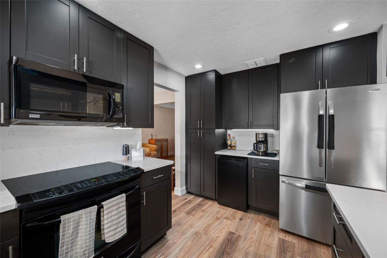 1822 Winchester Road N, Saint Petersburg, FL 33710 Photo