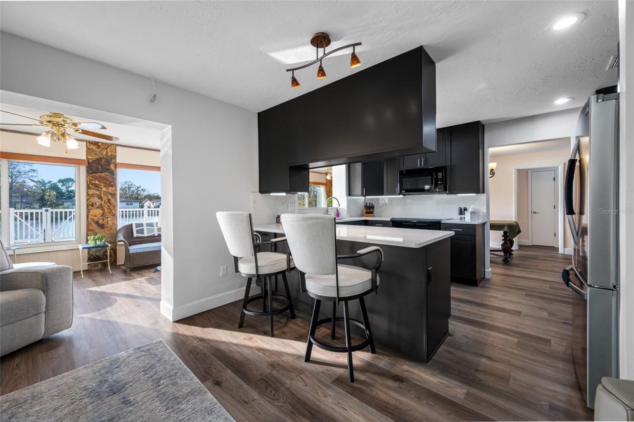 1822 Winchester Road N, Saint Petersburg, FL 33710 Photo