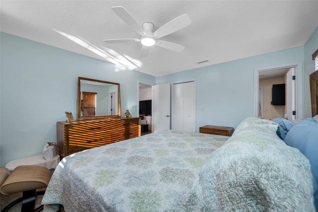 1822 Winchester Road N, Saint Petersburg, FL 33710 Photo