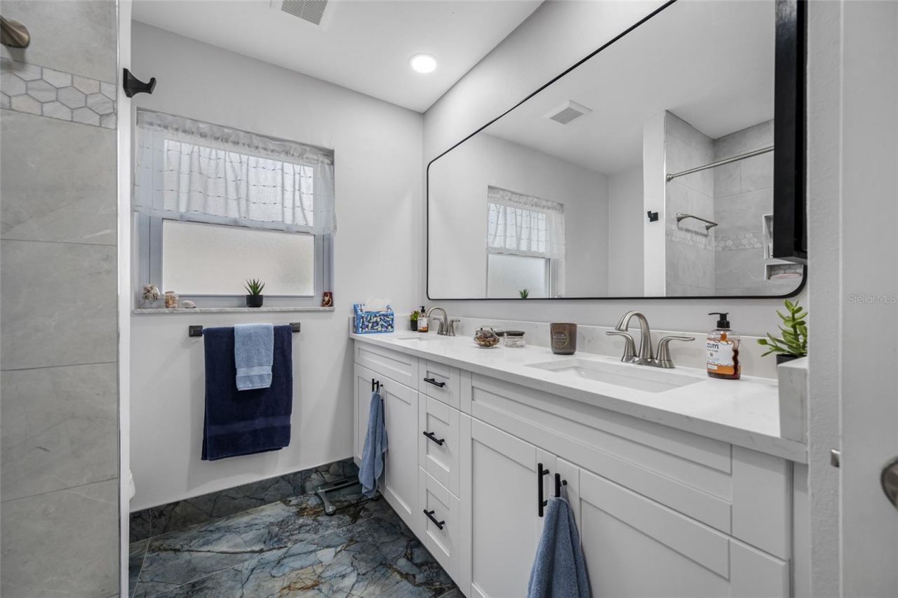 1822 Winchester Road N, Saint Petersburg, FL 33710 Photo