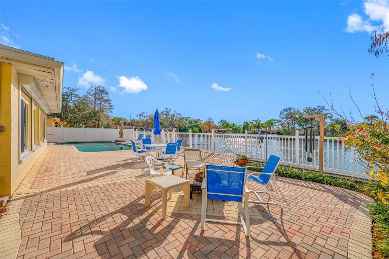 1822 Winchester Road N, Saint Petersburg, FL 33710 Photo