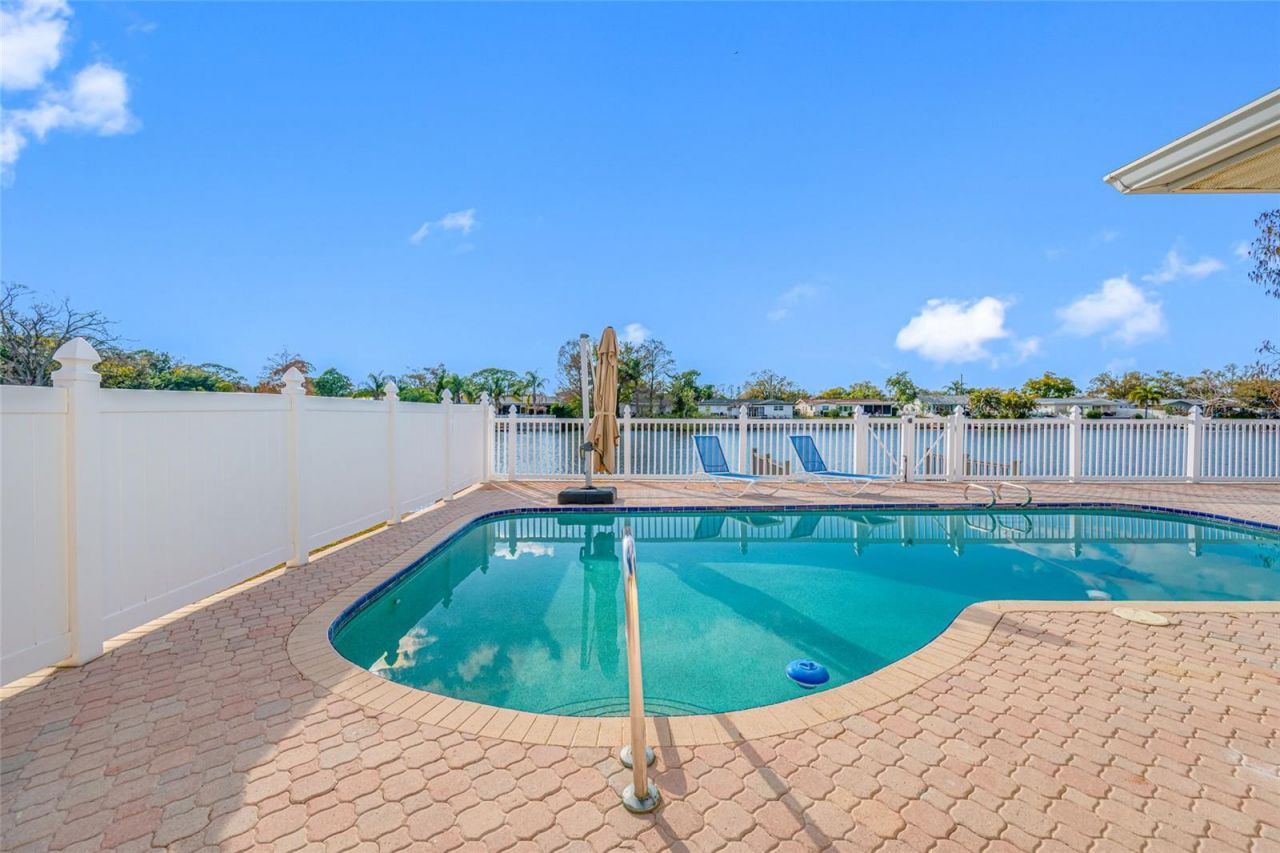 1822 Winchester Road N, Saint Petersburg, FL 33710 Photo