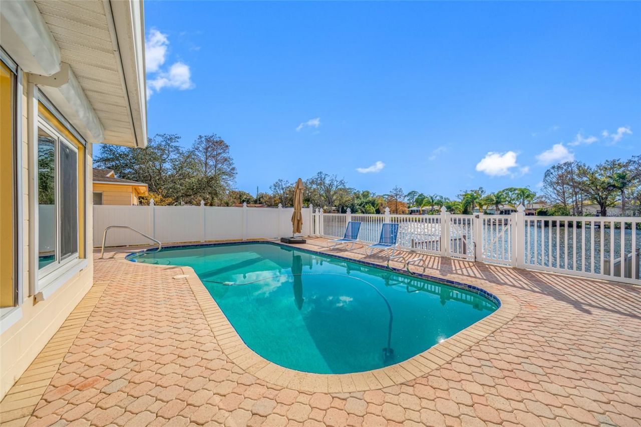 1822 Winchester Road N, Saint Petersburg, FL 33710 Photo