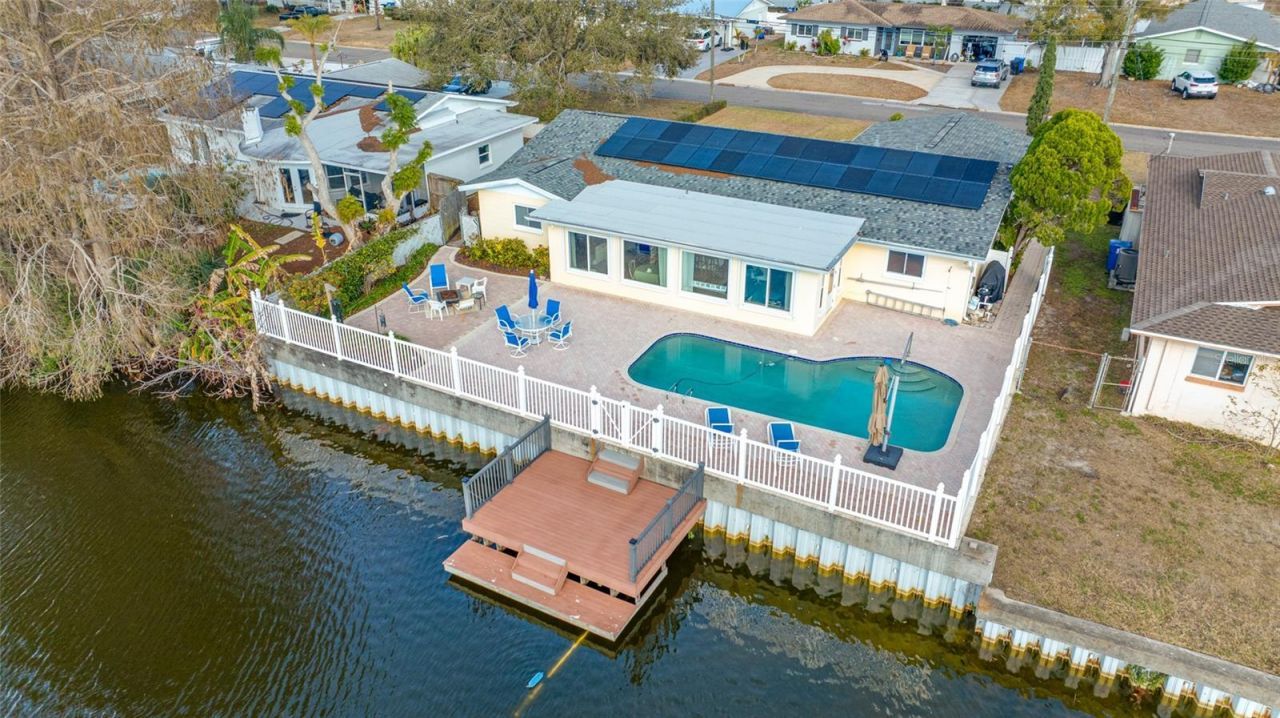 1822 Winchester Road N, Saint Petersburg, FL 33710 Photo