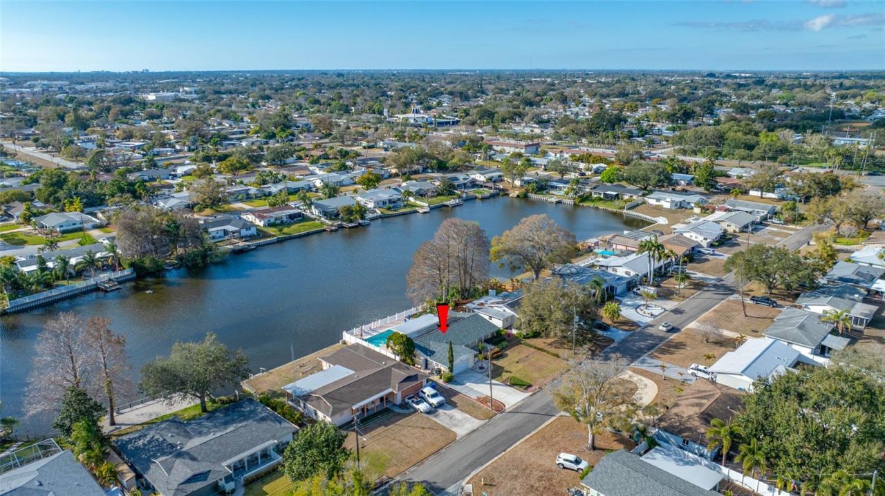 1822 Winchester Road N, Saint Petersburg, FL 33710 Photo