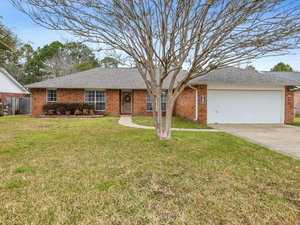 8134 Country Bay Boulevard, Navarre, FL 32566