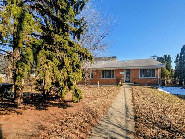 8557 N National Avenue, Niles, IL 60714