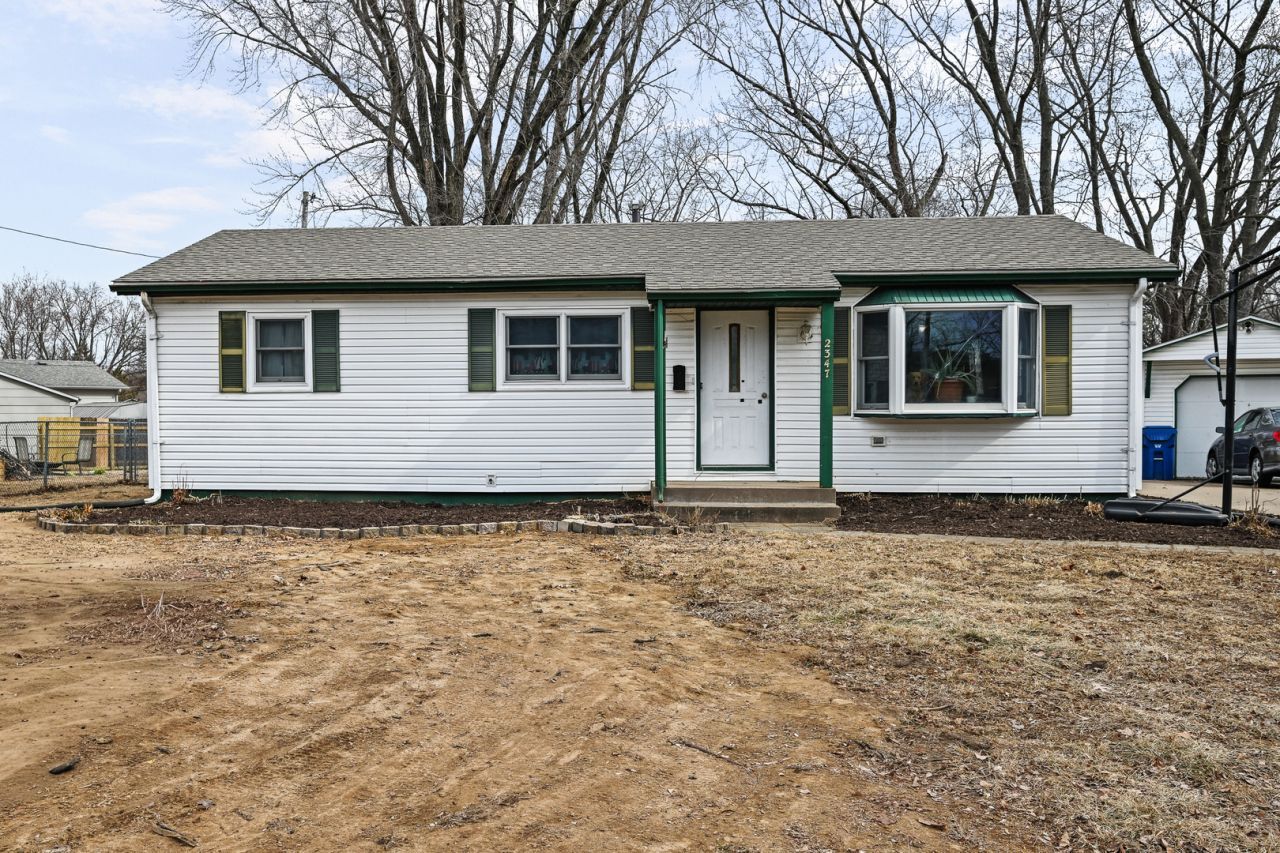 2347 Hawthorne Court, Bettendorf, IA 52722 Main Photo