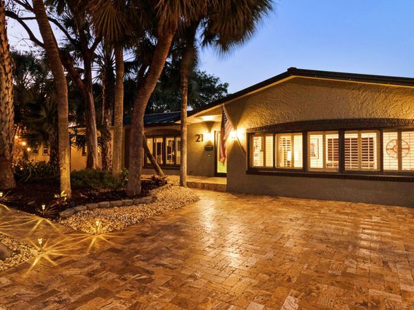 21 SE 14th Street, Pompano Beach, FL 33060