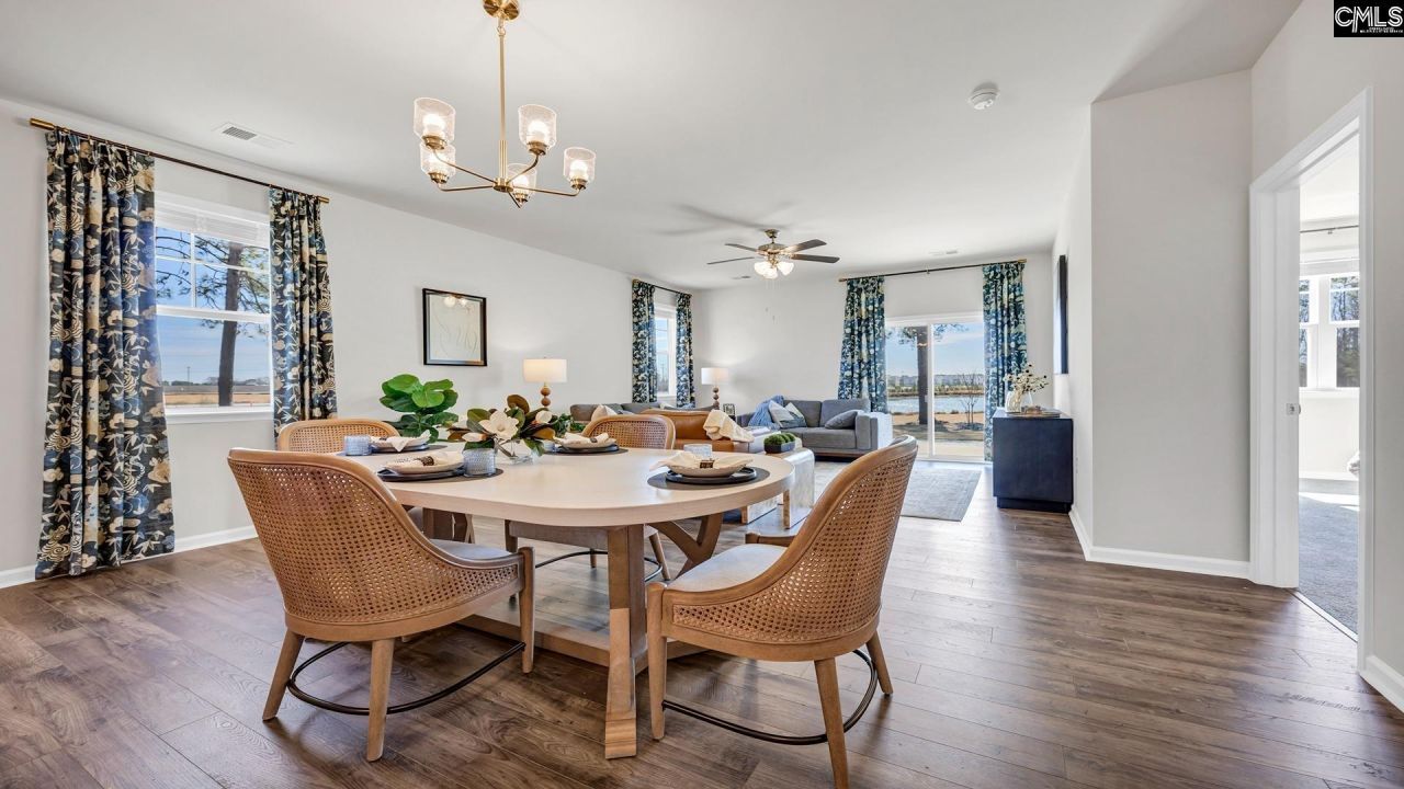 444 Leathertree Lane Photo 10