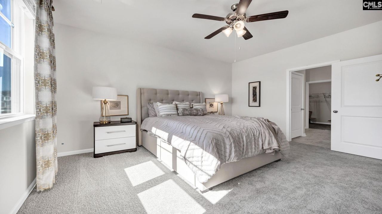 444 Leathertree Lane Photo 18