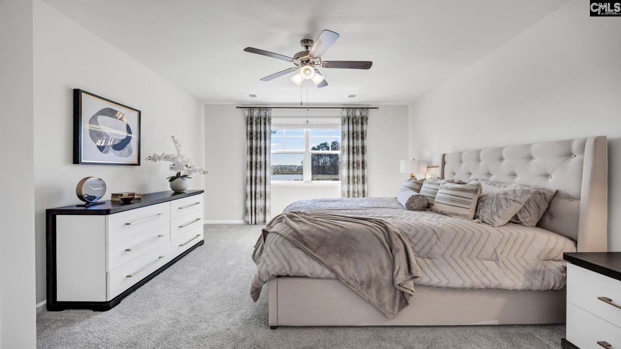 444 Leathertree Lane Photo 19