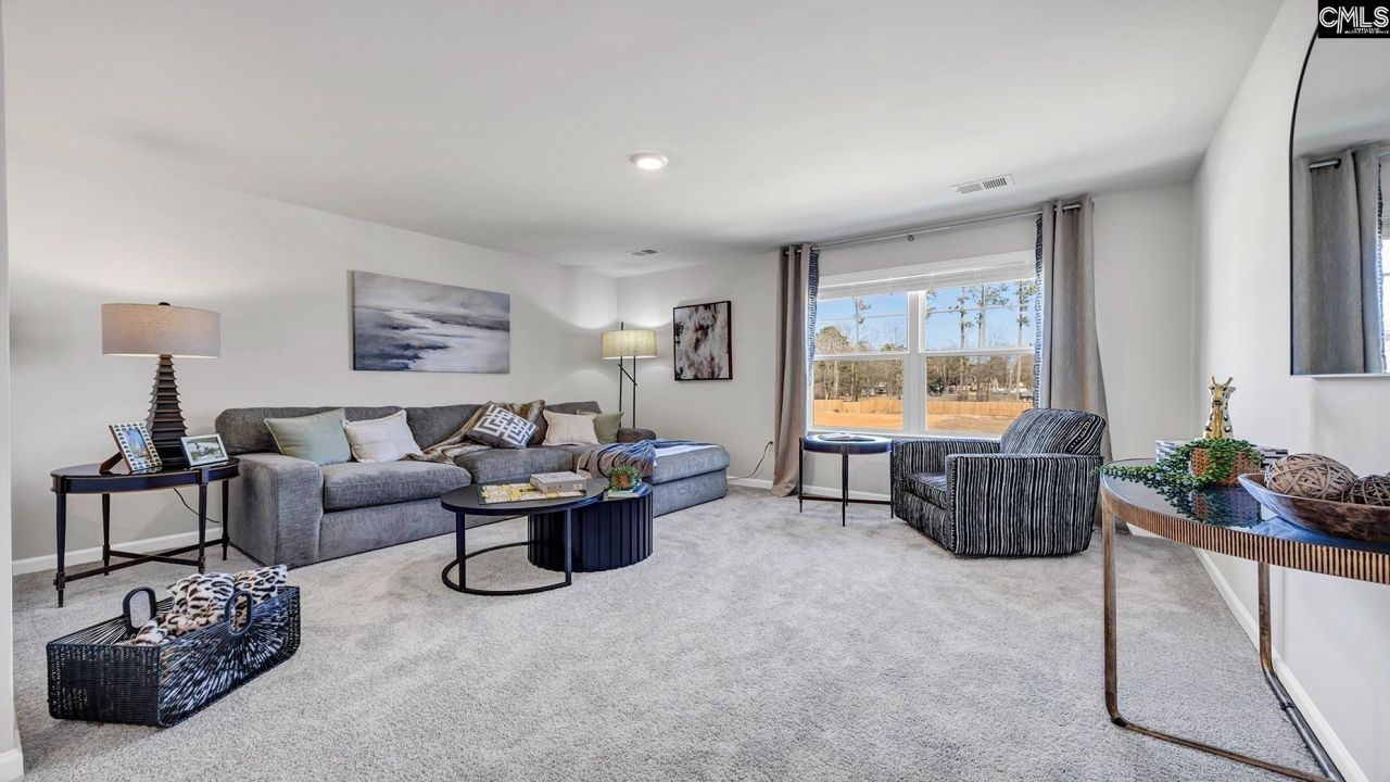 444 Leathertree Lane Photo 29