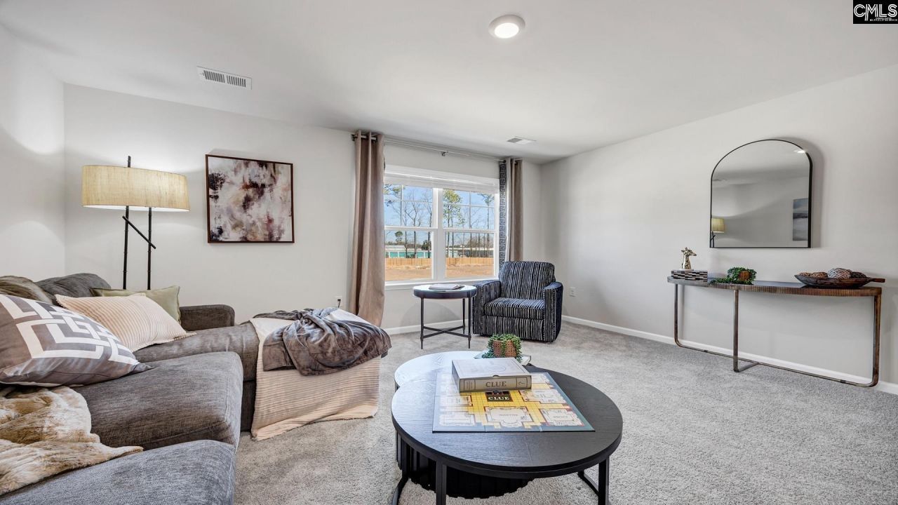 444 Leathertree Lane Photo 31