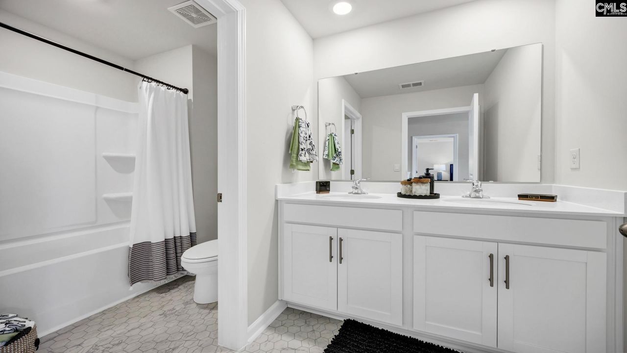 444 Leathertree Lane Photo 34