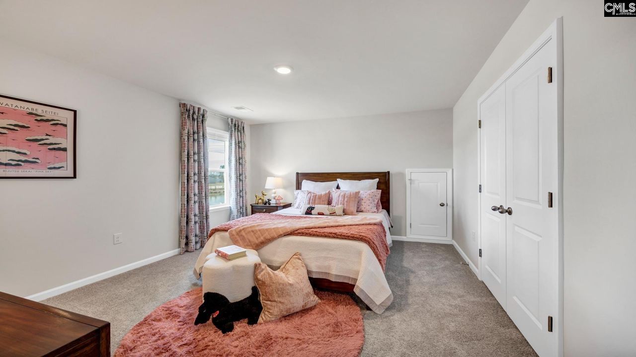 444 Leathertree Lane Photo 35