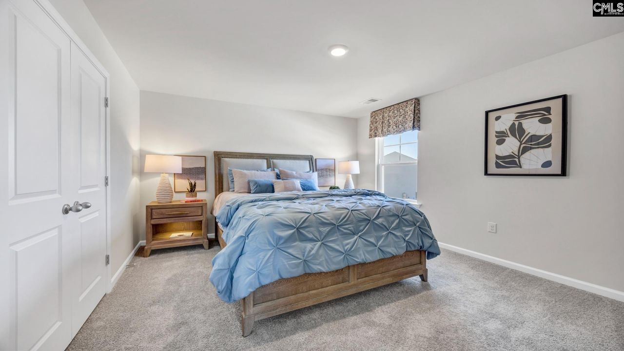 444 Leathertree Lane Photo 37