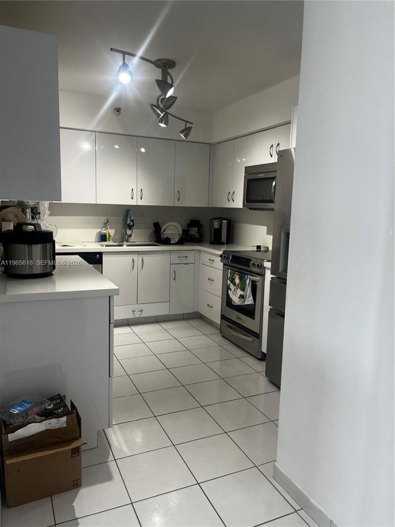 3530 Mystic Pointe Dr , Unit 2613, Aventura, FL 33180 Photo