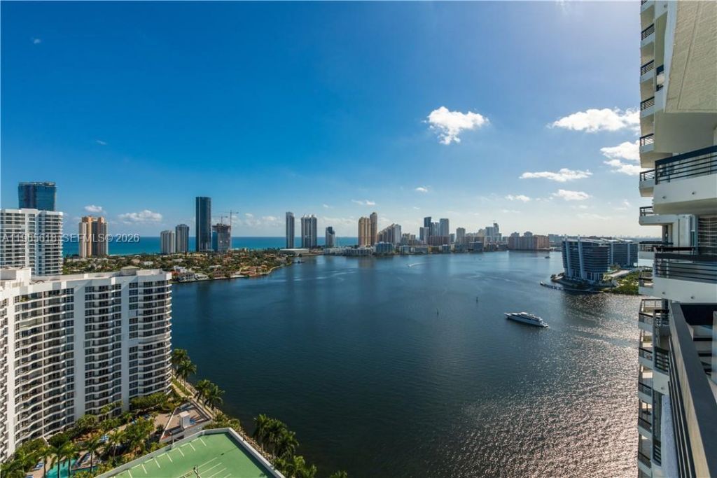 3530 Mystic Pointe Dr , Unit 2613, Aventura, FL 33180 Photo