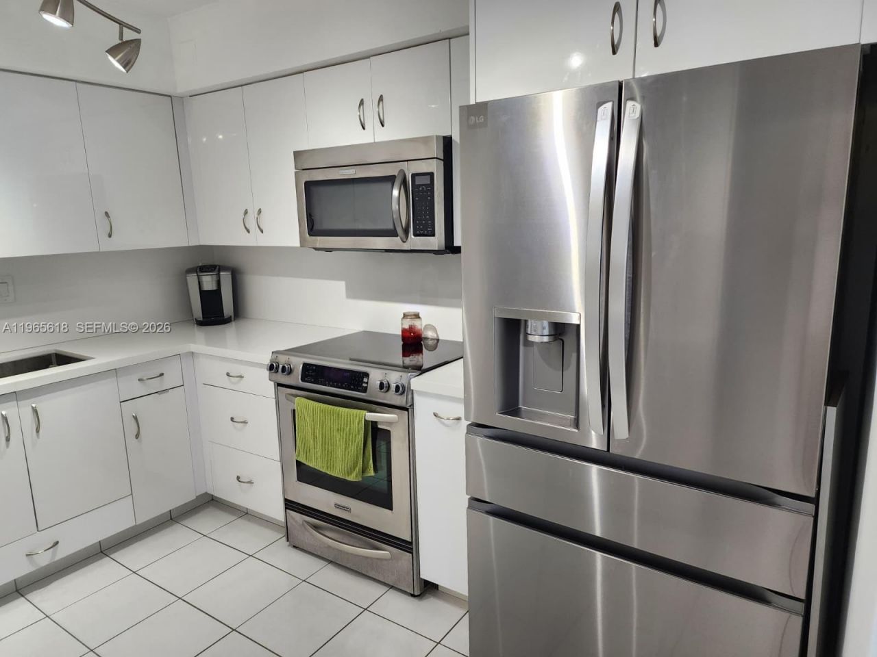 3530 Mystic Pointe Dr, Unit 2613, Aventura, FL 33180 Photo