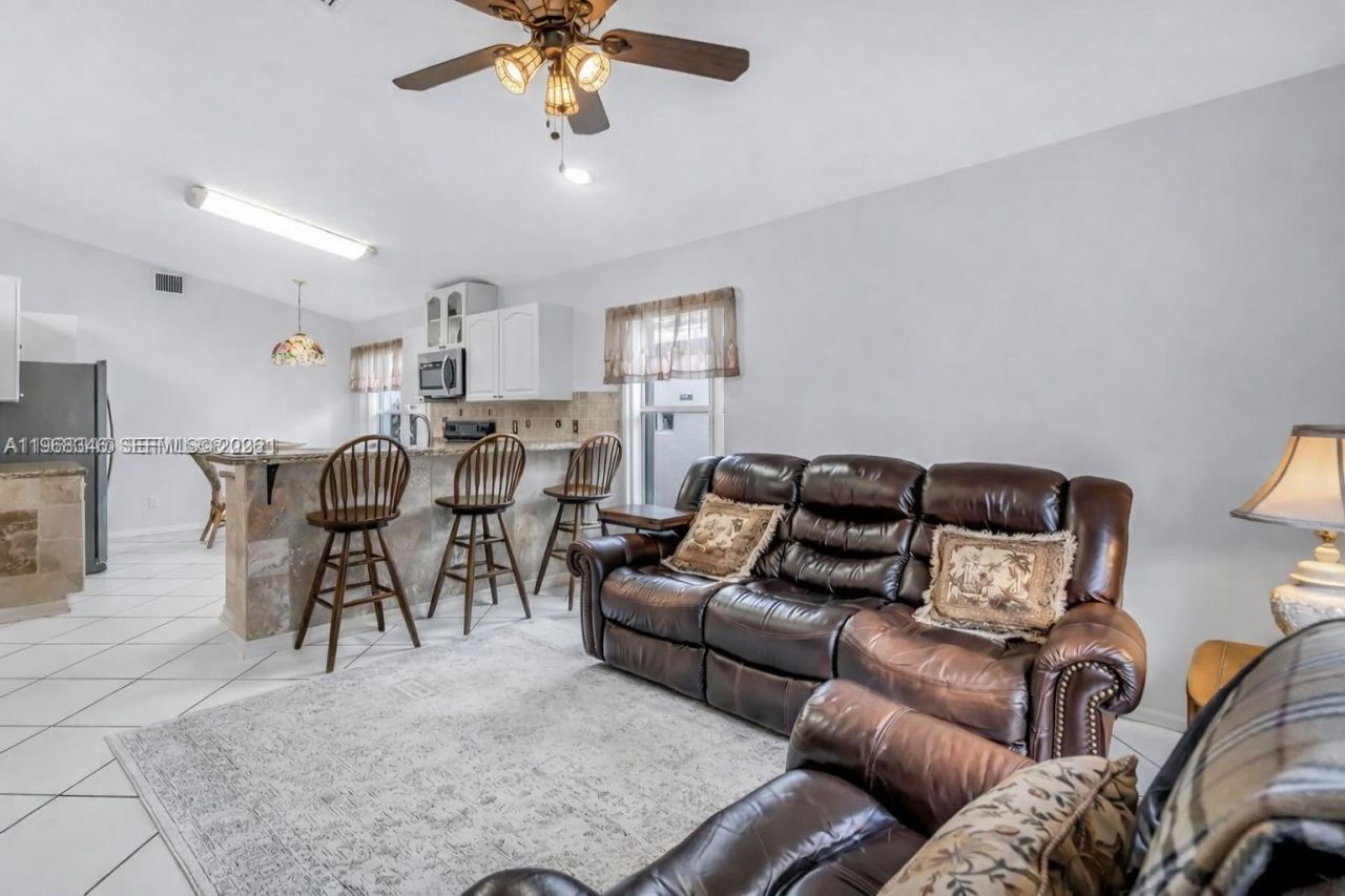 1391 SW 181st Ave, Pembroke Pines, FL 33029 Photo