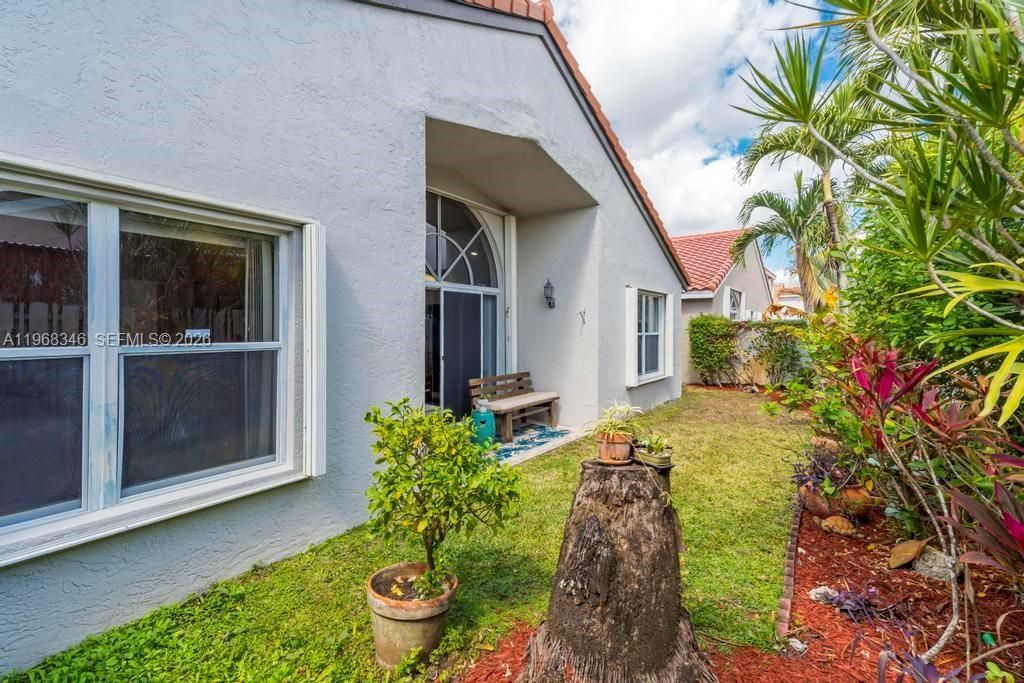 1391 SW 181st Ave, Pembroke Pines, FL 33029 Photo