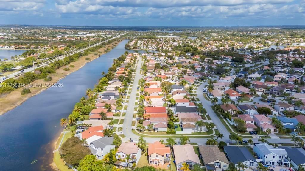 1391 SW 181st Ave, Pembroke Pines, FL 33029 Photo