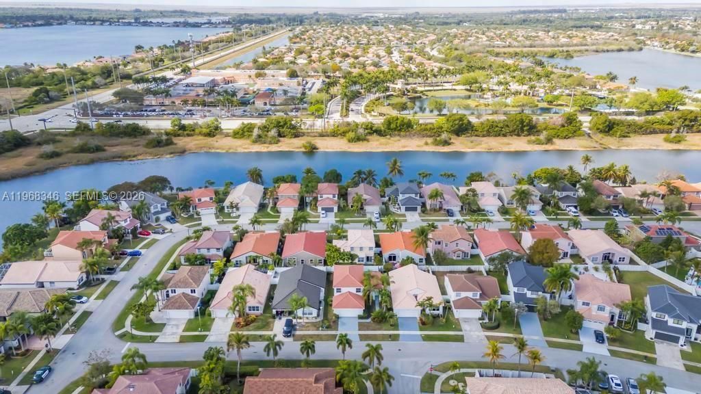 1391 SW 181st Ave, Pembroke Pines, FL 33029 Photo