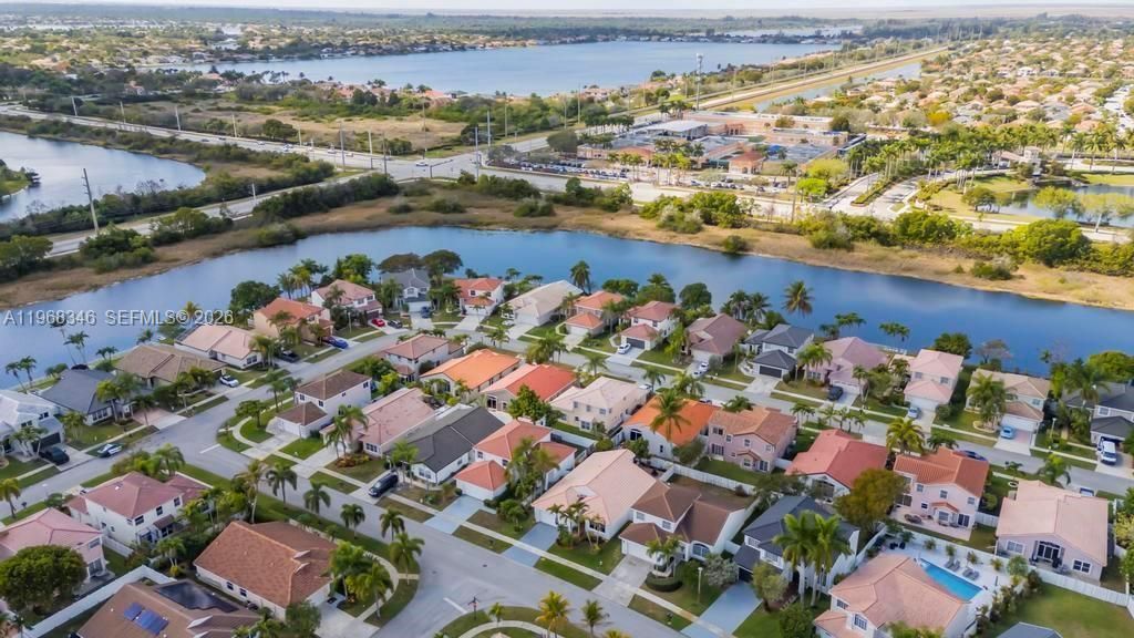 1391 SW 181st Ave, Pembroke Pines, FL 33029 Photo