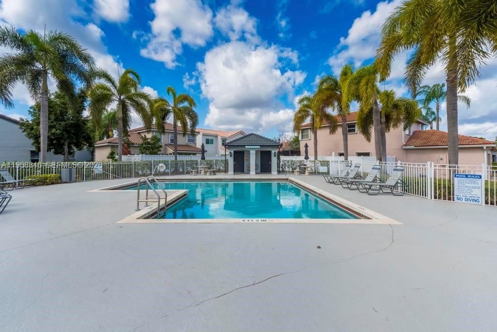 1391 SW 181st Ave, Pembroke Pines, FL 33029 Photo