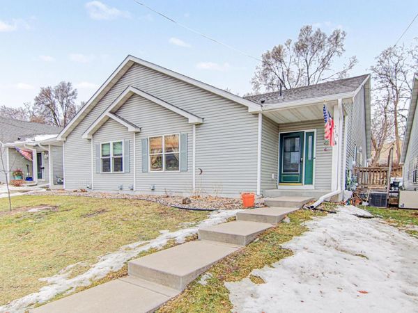 215 9th Avenue N, South Saint Paul, MN 55075