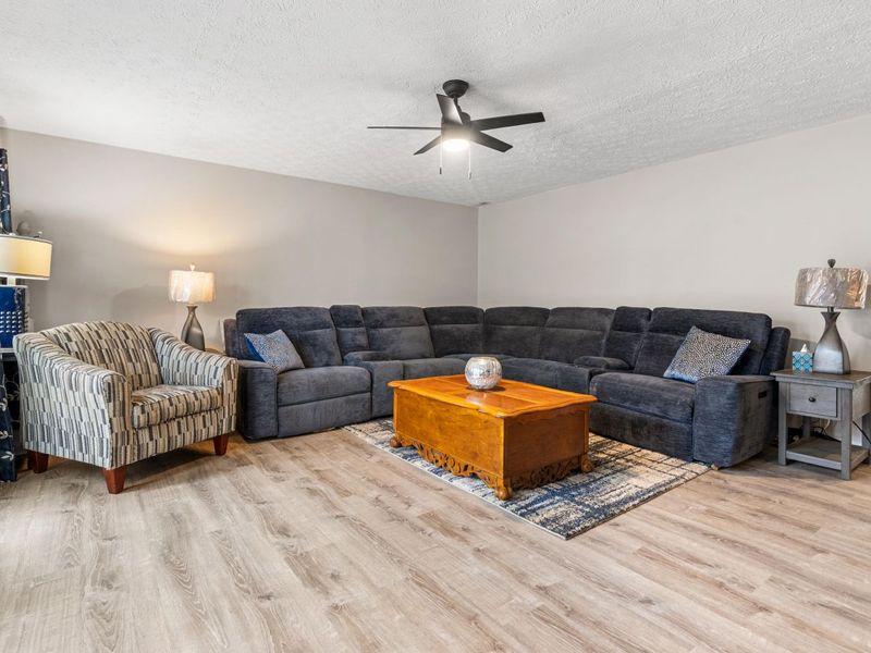 11126 Lakeview Drive, Union, KY 41091 Photo 8