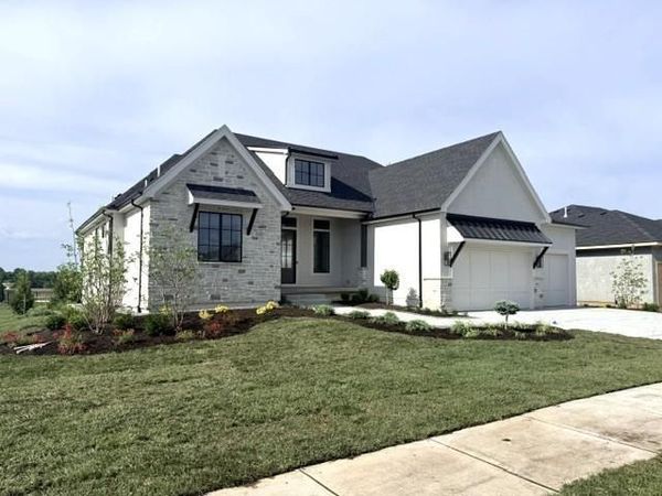 4414 W 136th Street, Leawood, KS 66224