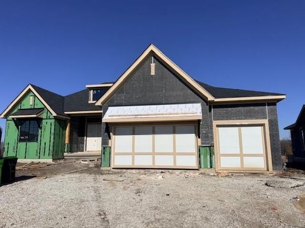 4414 W 136th Street, Leawood, KS 66224