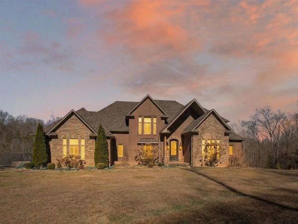 111 Leveridge Court, Jamestown, KY 42629