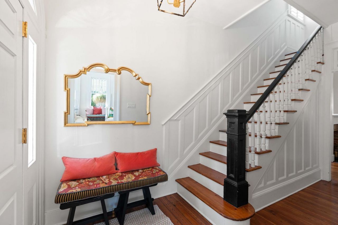 18 Logan Street Photo 13