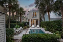 18 Logan Street photo 4